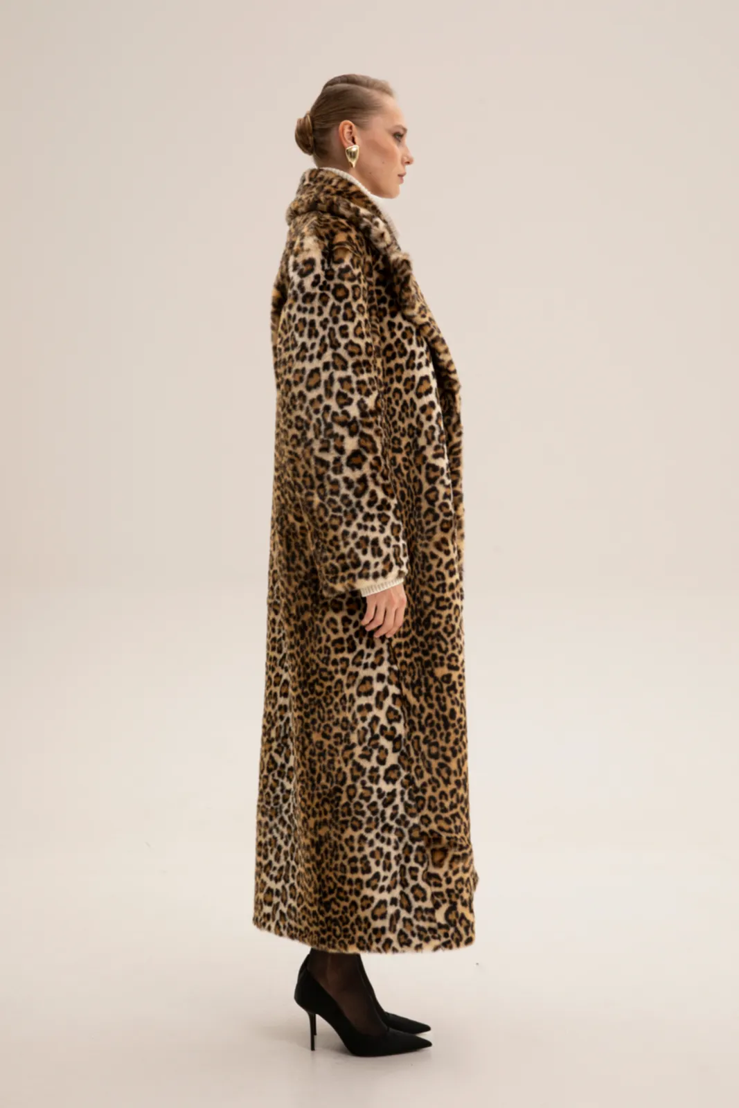 Picture of Leopard Print Faux Fur