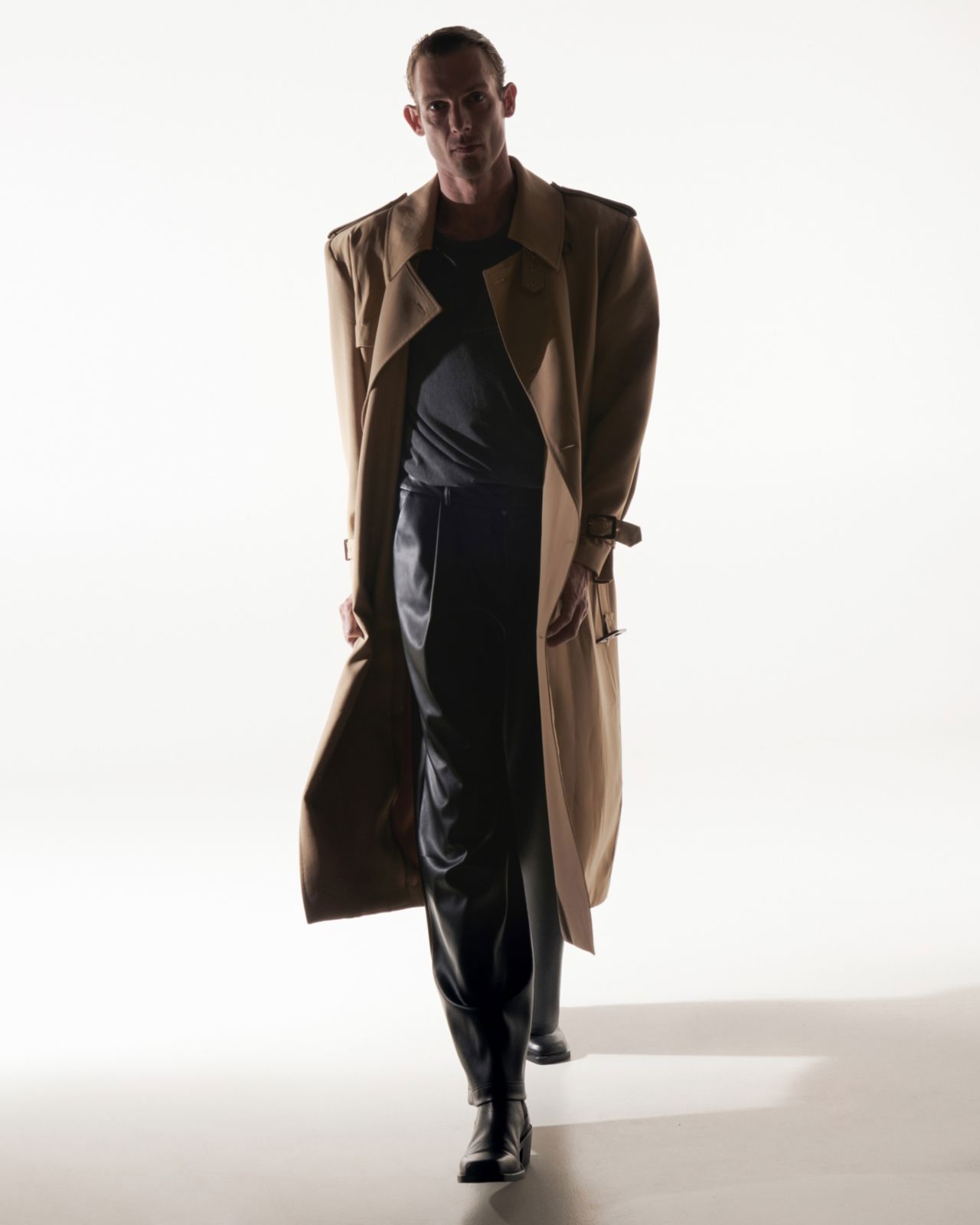 Picture of  BEIGE TRENCH COAT
