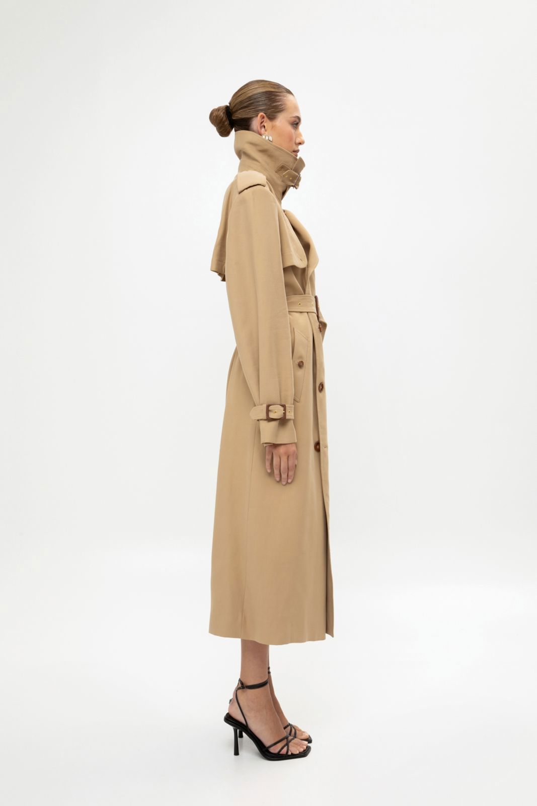 Picture of  BEIGE TRENCH COAT