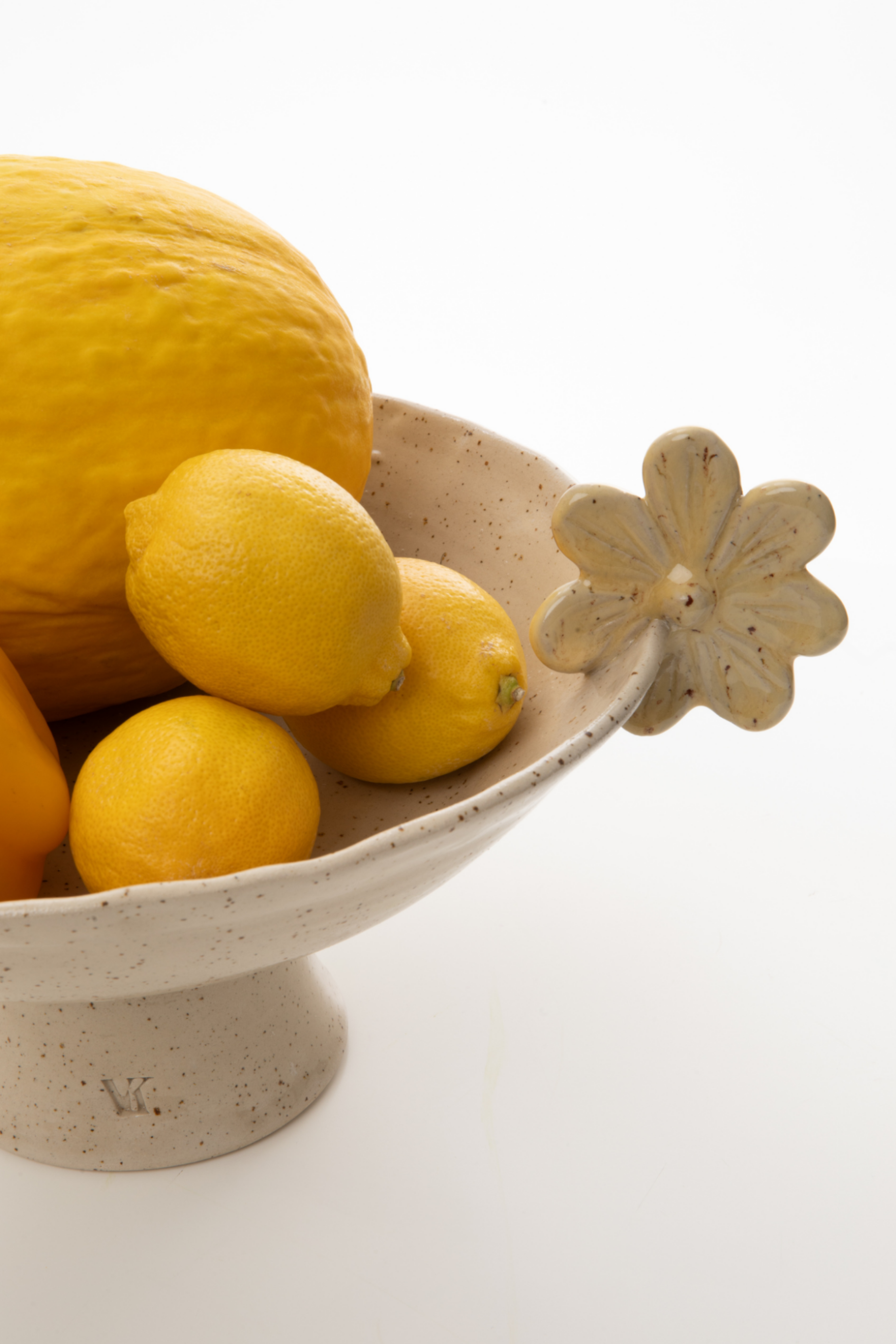 Picture of Her Touch Fruit bowl