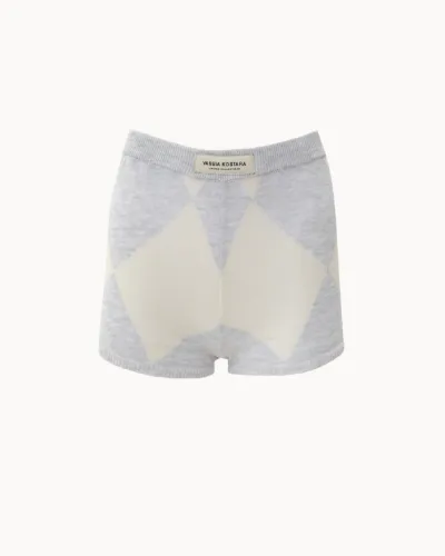 Picture of Ecru Knitted Shorts with Rhombus Pattern