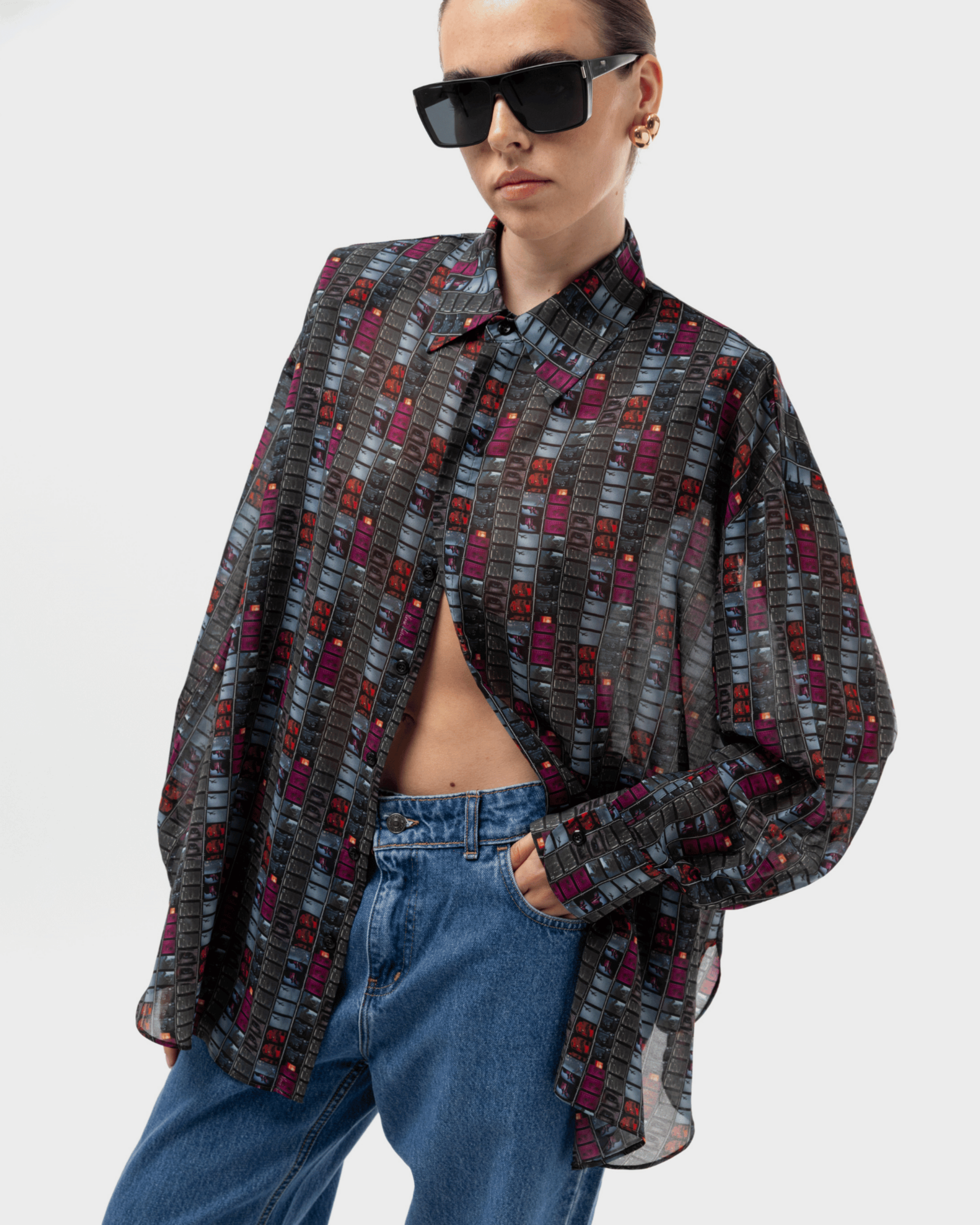 Picture of GREY OS SHIRT WITH PHOTO-NEGATIVE PRINT