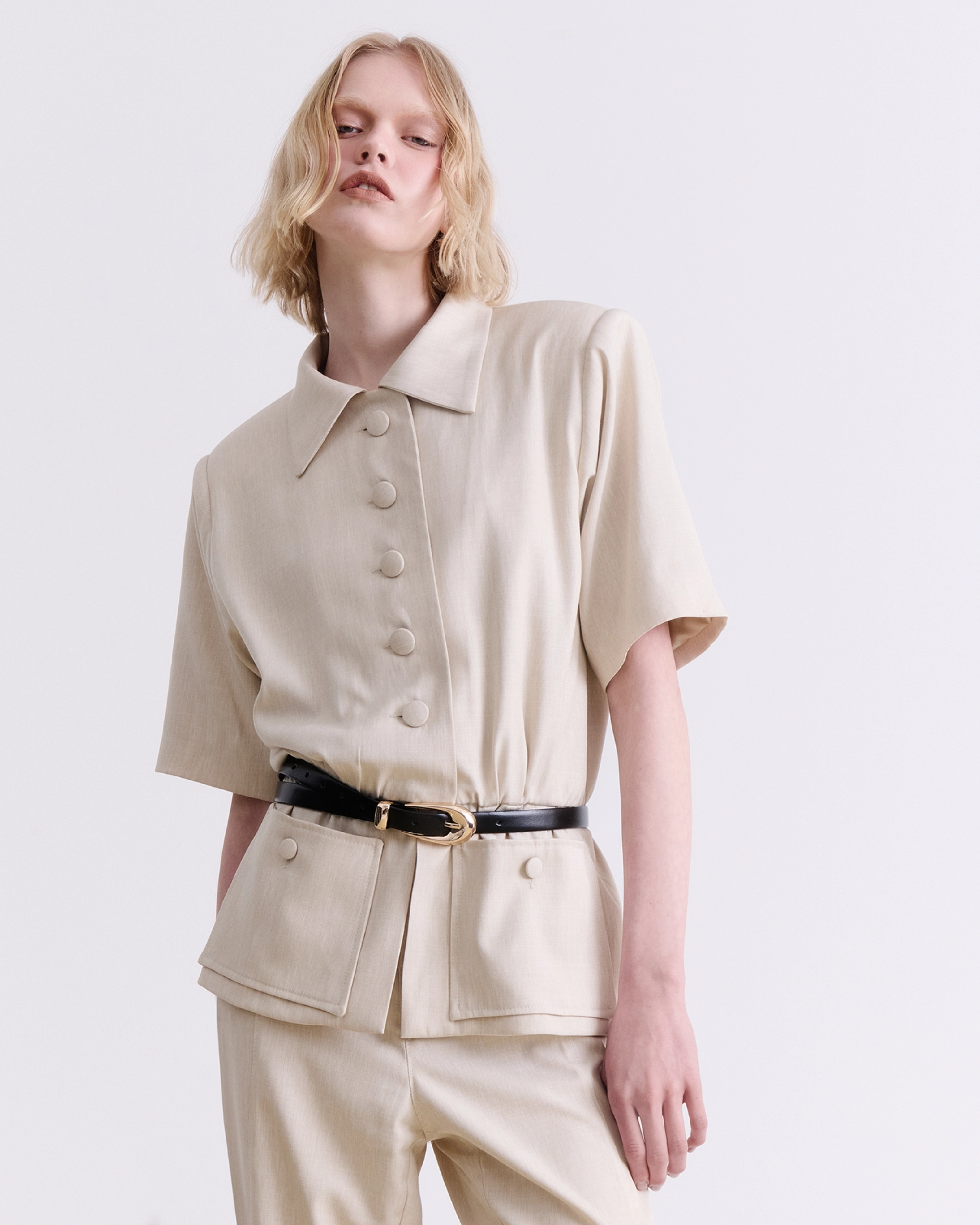 Picture of BEIGE SHORT-SLEEVE BLAZER