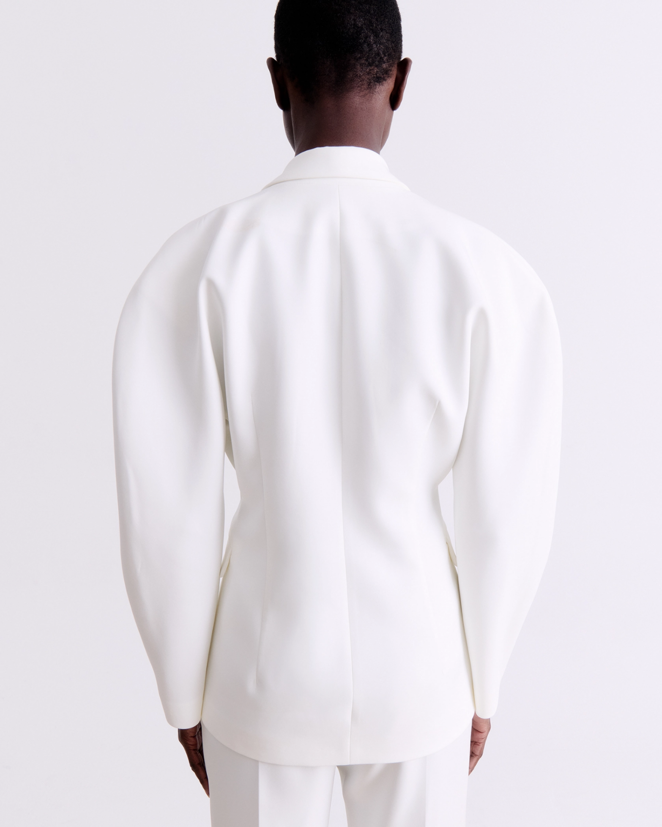 Picture of WHITE TAILORED BLAZER
