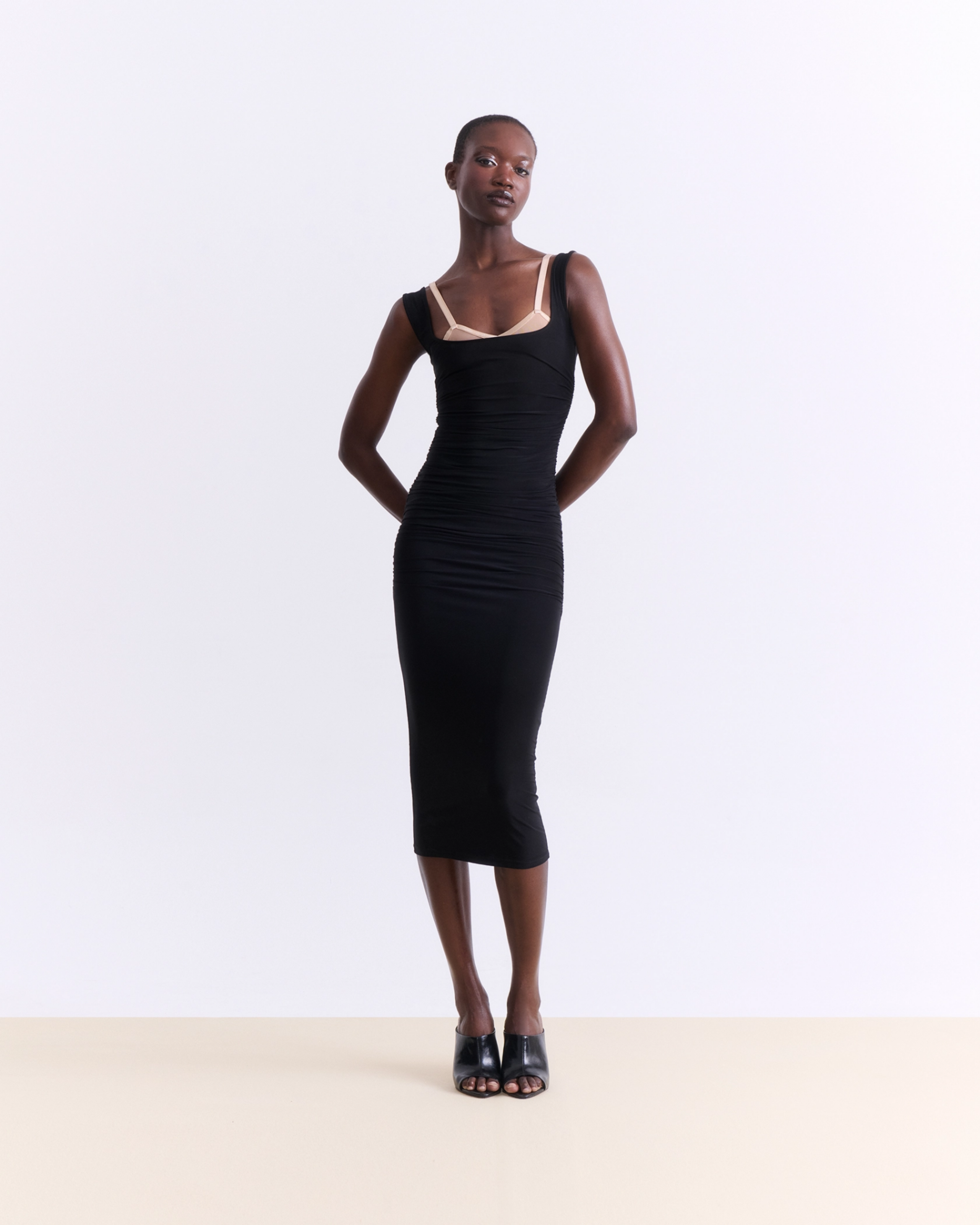 Picture of BLACK FITTED MIDI DRESS
