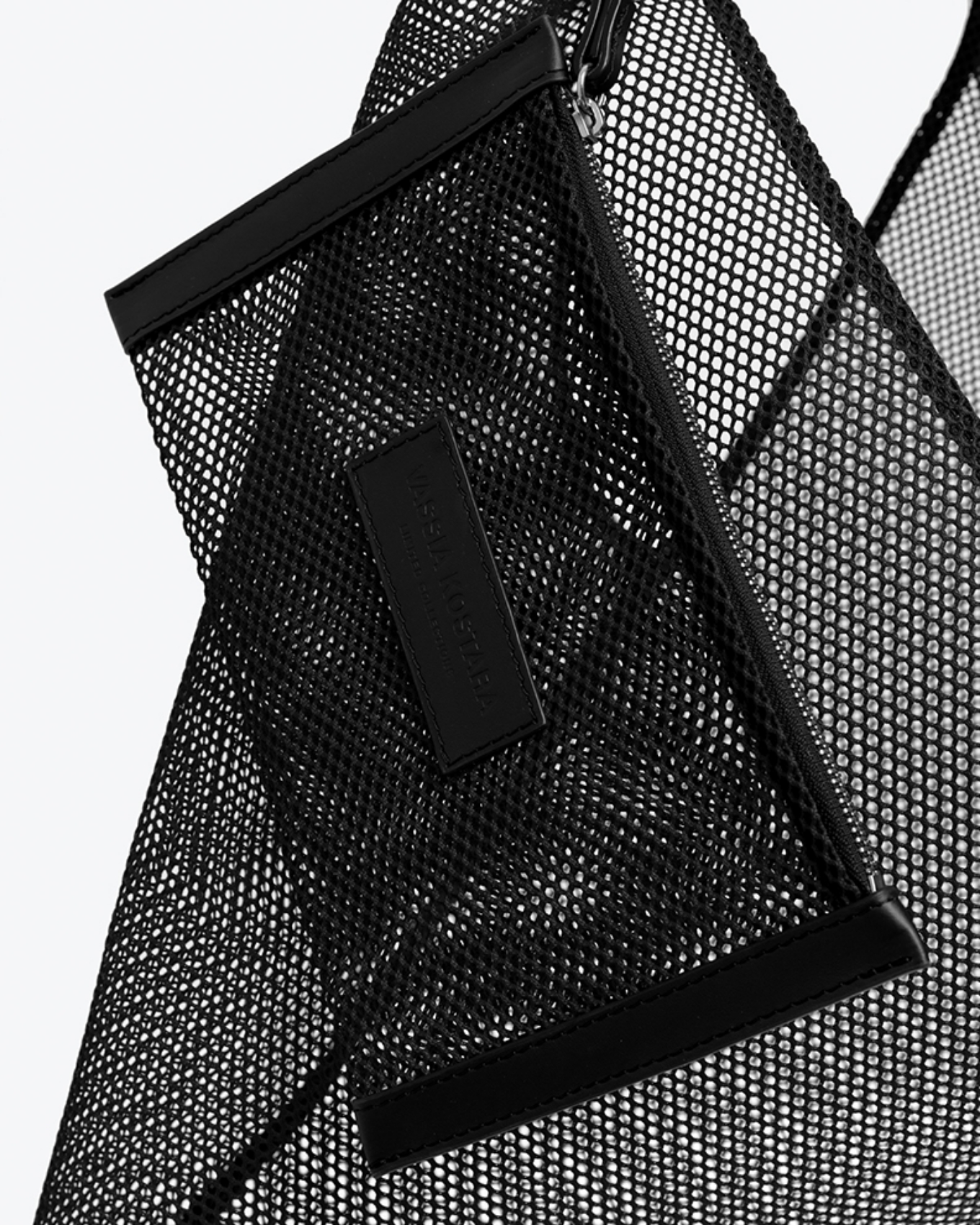Picture of BLACK BEACH BAG
