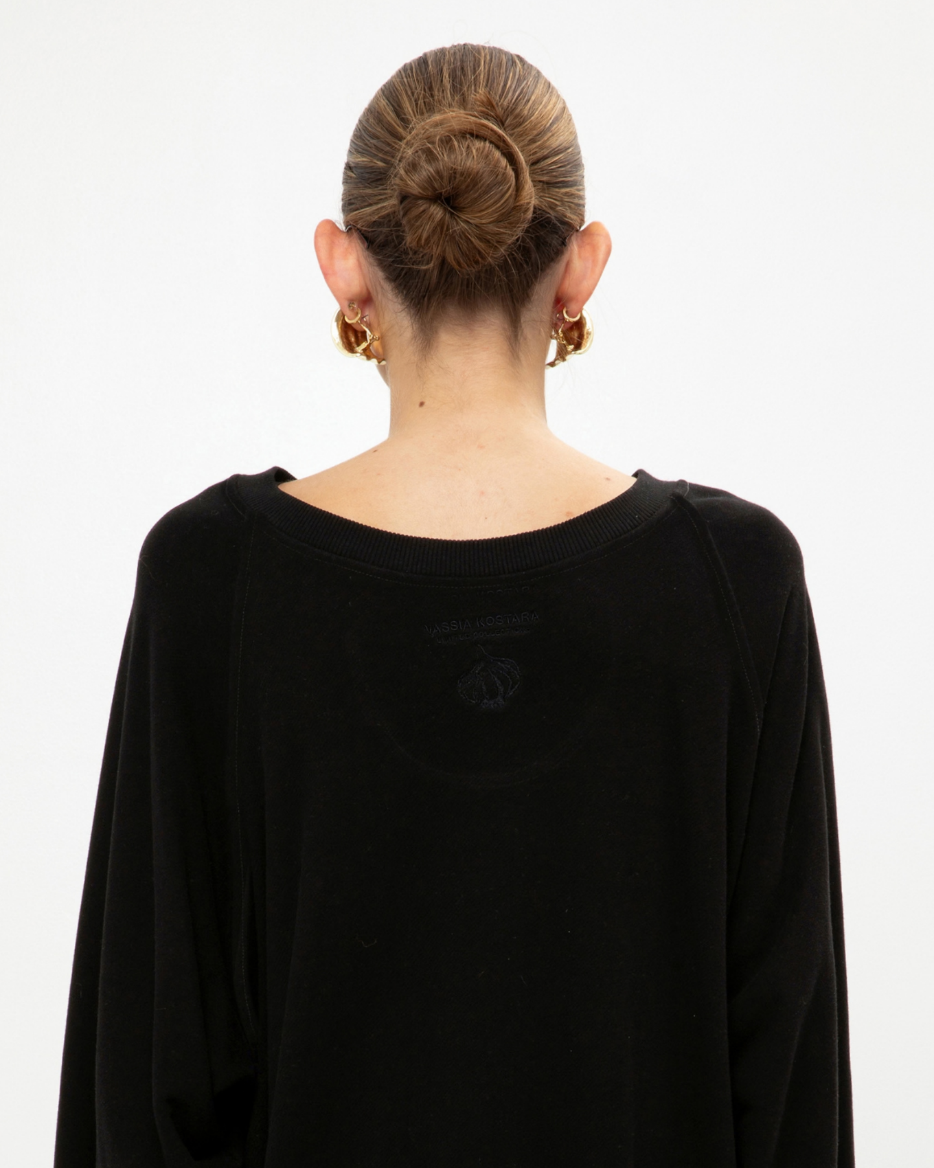 Picture of BLACK SWEATSHIRT