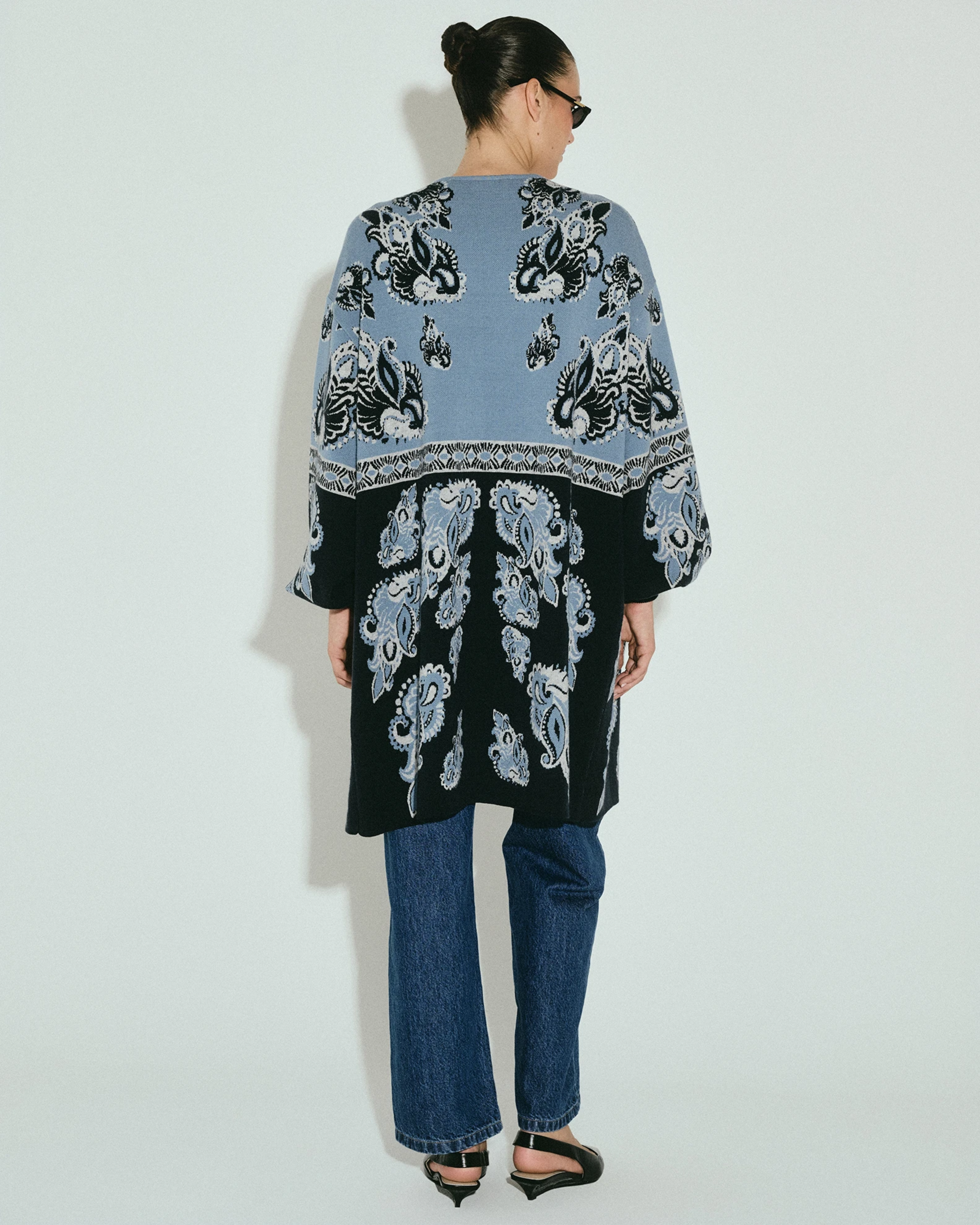 Picture of BLUE PAISLEY KNIT CARDIGAN