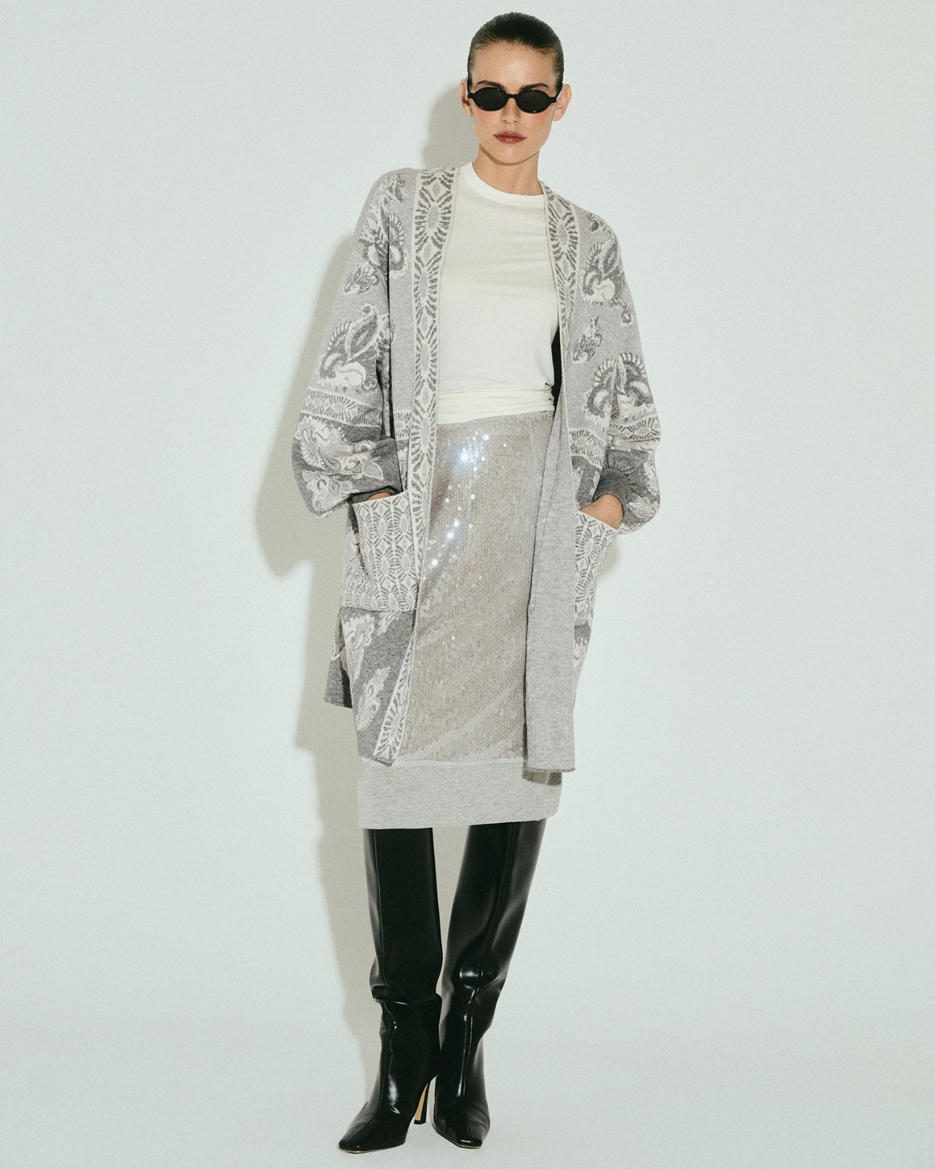 Picture of GREY PAISLEY KNIT CARDIGAN