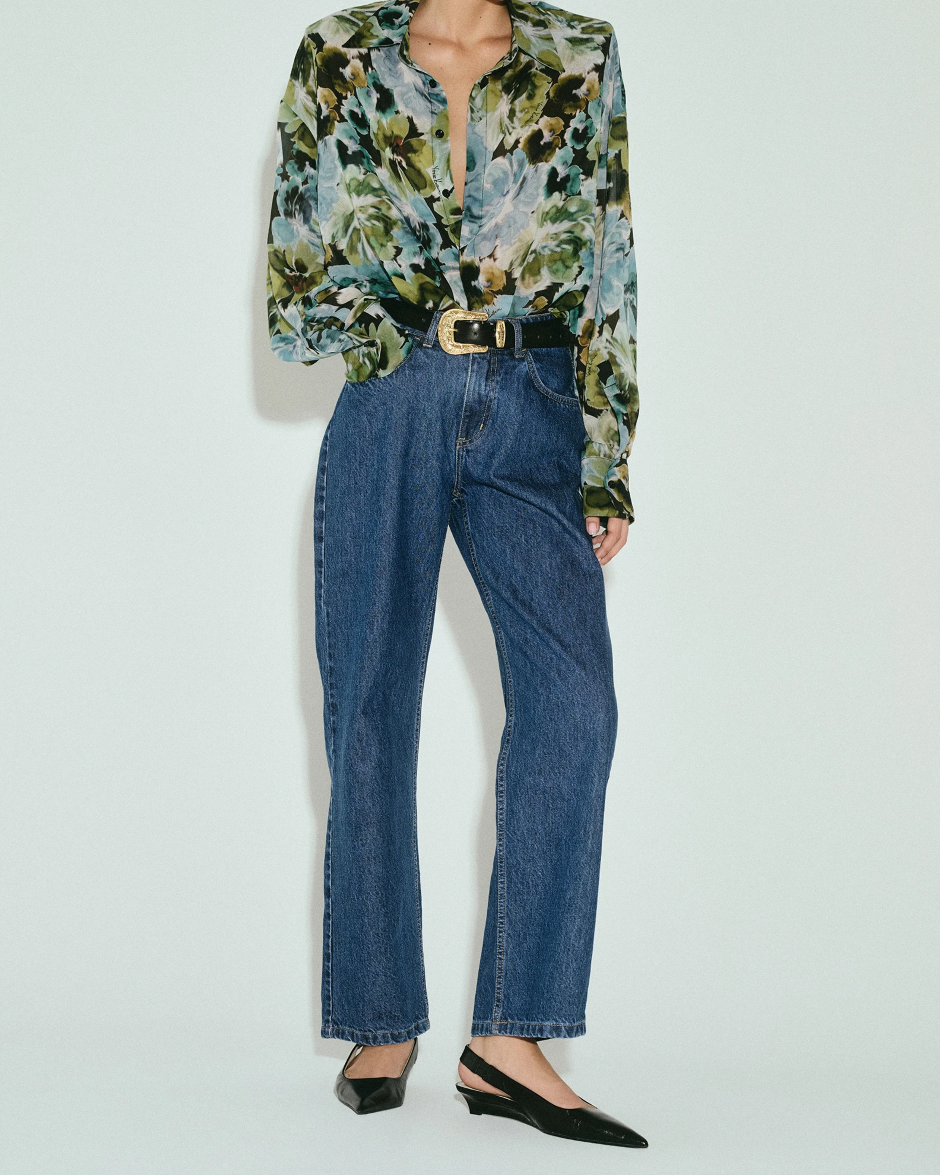 Picture of STRAIGHT-LEG BLUE JEANS