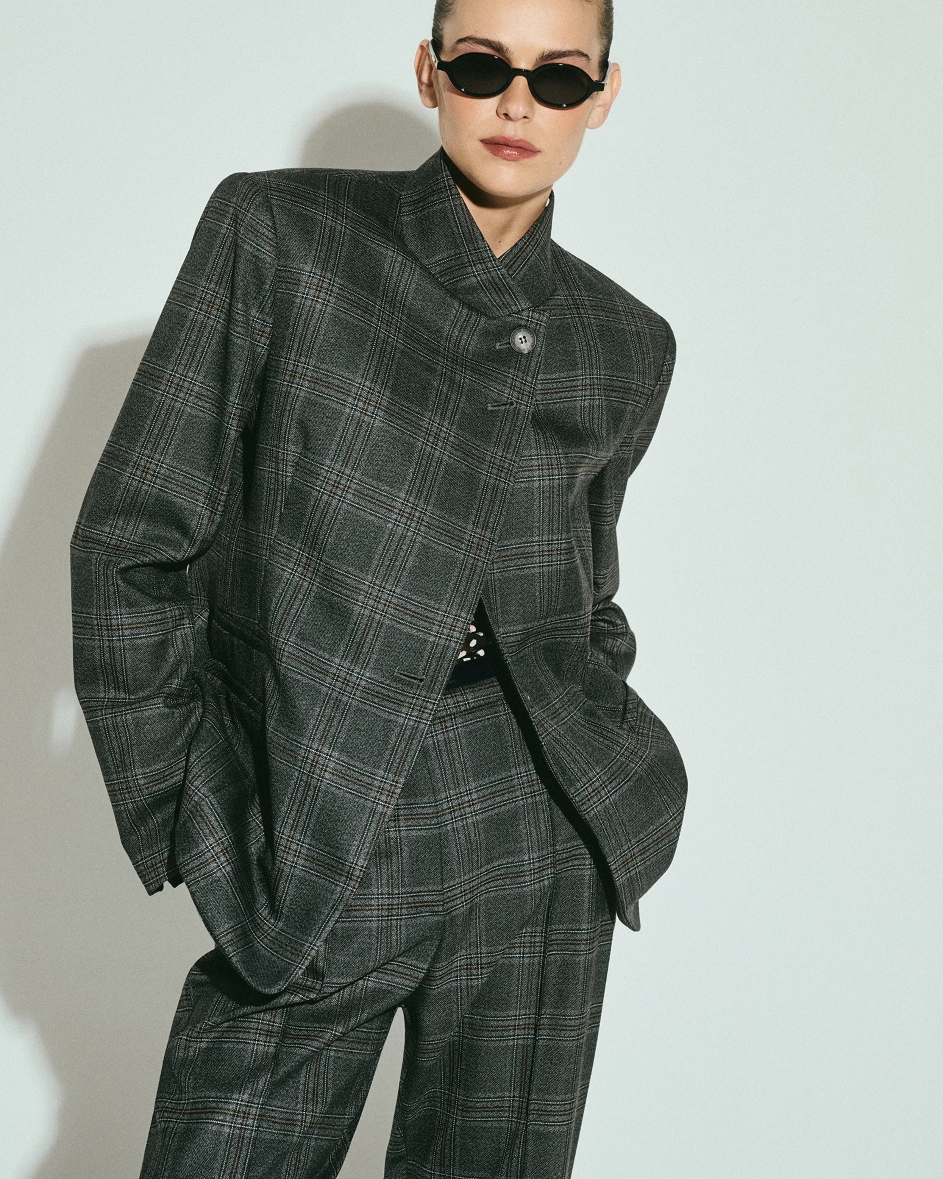 Picture of STRUCTURED CHECK BLAZER