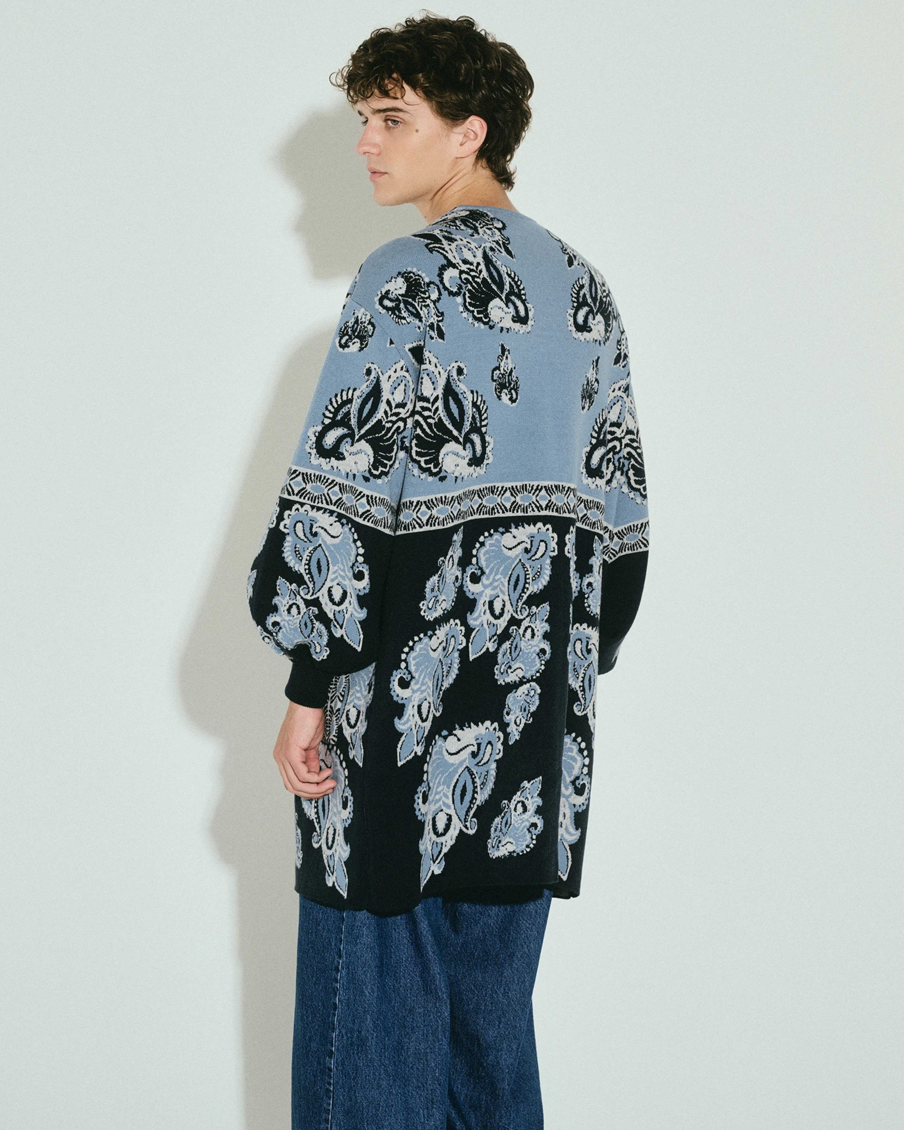 Picture of MEN'S BLUE PAISLEY KNIT CARDIGAN